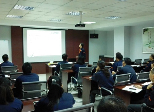 公司着力构建学习型企业，让文化成为企业灵魂