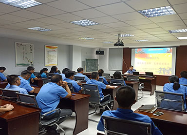 省消防专家来尼尔现场培训