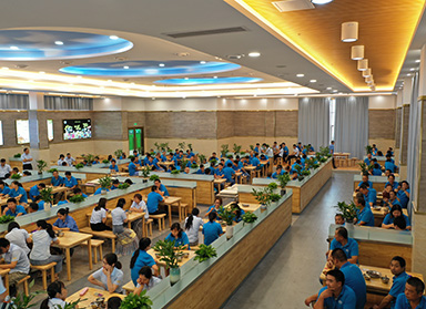 尼尔创建“职工好食堂”