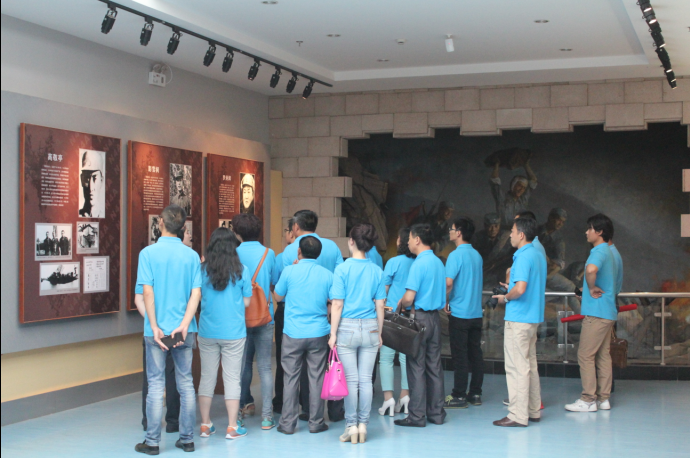 红色之旅手牵手、尼尔员工心连心——公司组织党员、退伍军人赴盐城新四军纪念馆参观