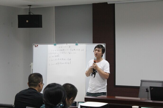 参加活动的代表交流发言 参加活动的代表交流发言