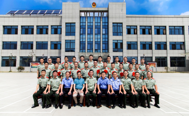 公司慰问共建部队退伍战士 公司慰问共建部队退伍战士