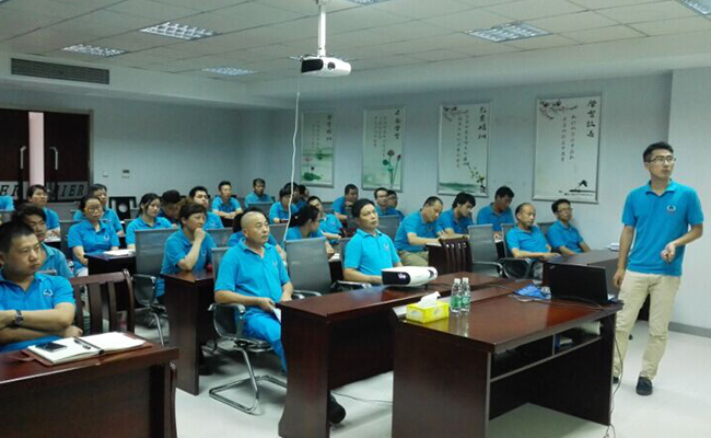 公司深入开展“干部人人讲、员工人人听”活动